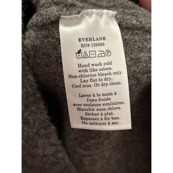 Everlane Womens M The Cozy Stretch Tank Cropped Wool Blend Fuzzy Knit Gray NWT - Picture 6 of 7